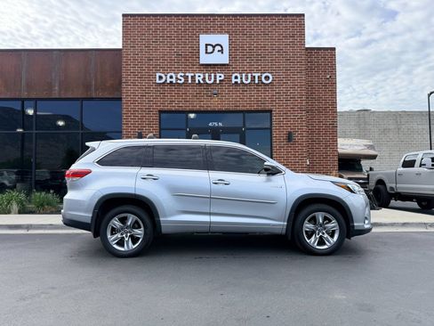 Used 2019 Toyota Highlander Limited AWD/4WD image 9