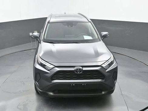 Used 2022 Toyota RAV4 XLE w/ Convenience Package FWD image 31