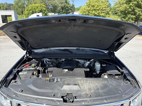 Used 2015 Chevrolet Tahoe LTZ AWD/4WD image 31