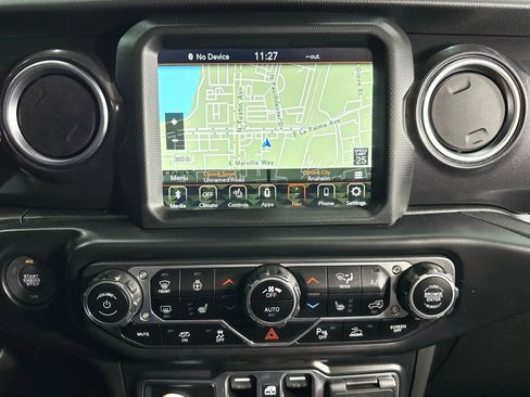 Used 2022 Jeep Wrangler Unlimited Rubicon image 24