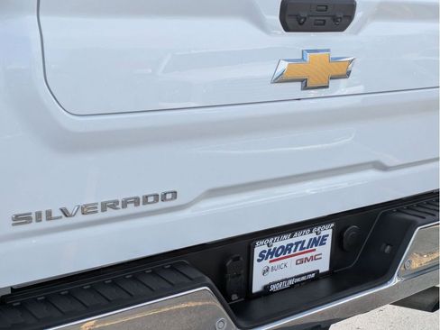 Used 2024 Chevrolet Silverado 2500 W/T w/ WT Convenience Package AWD/4WD image 11