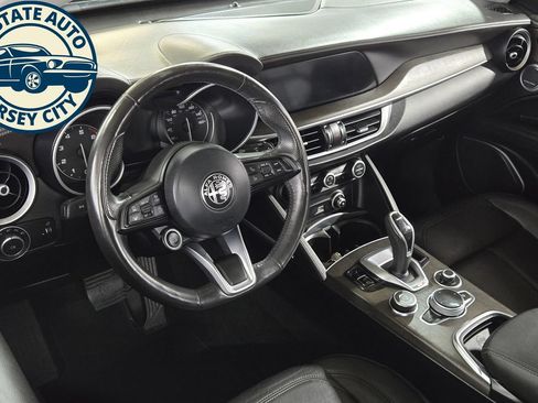 Used 2020 Alfa Romeo Stelvio Ti AWD/4WD image 11