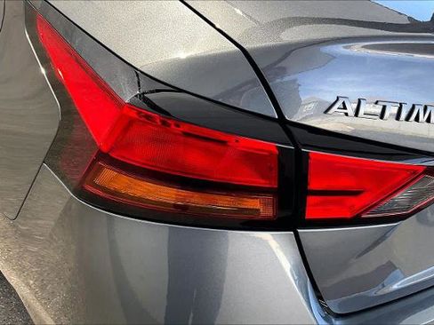Certified 2025 Nissan Altima 2.5 S image 28