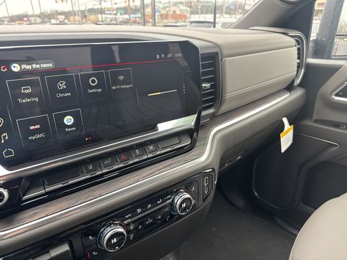 New 2026 GMC Sierra 2500 SLT image 23