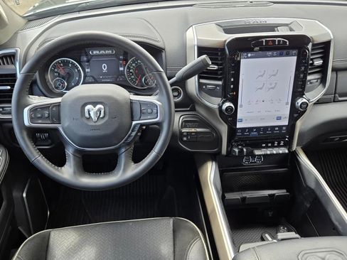 Used 2024 RAM 3500 Laramie w/ Towing Technology Group image 9