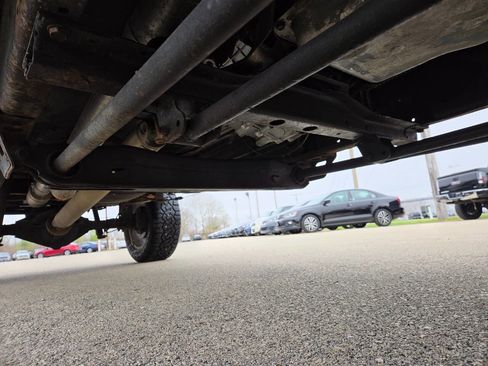 Used 2003 Chevrolet Silverado 2500 LT w/ Skid Plate Package image 17