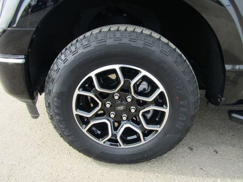 Used 2022 Ford F150 XLT w/ Equipment Group 302A High image 11