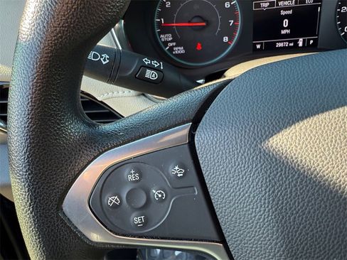 Used 2023 Chevrolet Traverse LS image 12