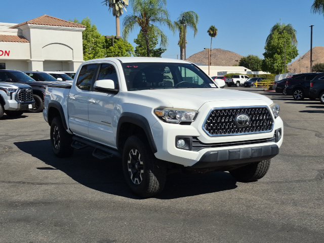 Used 2018 Toyota Tacoma TRD Off-Road w/ Technology Package RWD image 3