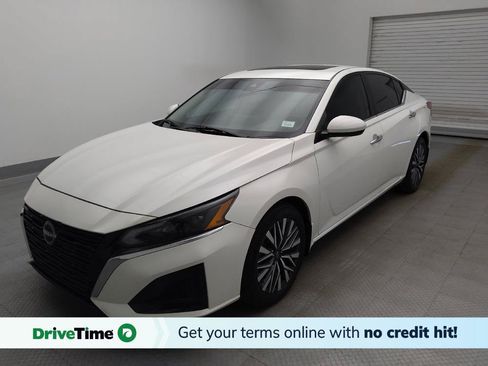 Used 2024 Nissan Altima 2.5 SV w/ SV Premium Package FWD image 1
