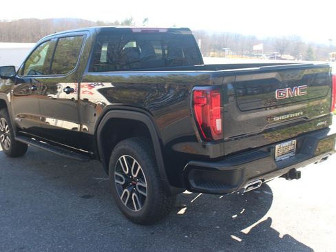 New 2026 GMC Sierra 1500 AT4 w/ AT4 Premium Package image 4