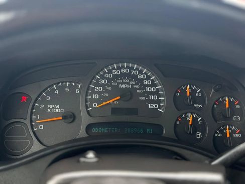 Used 2004 Chevrolet Tahoe Z71 w/ Z71 Preferred Equipment Group image 15