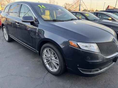 Used 2014 Lincoln MKT Ecoboost AWD 4dr Crossover w/ Equipment Group 201A image 5