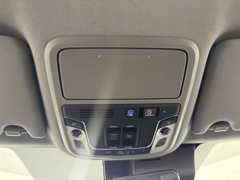 Used 2019 Honda Pilot Elite image 38