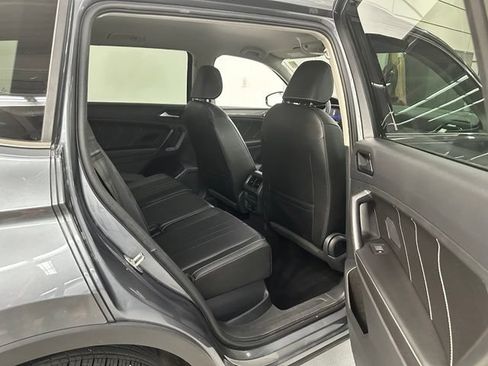 Used 2023 Volkswagen Tiguan SE AWD/4WD image 14