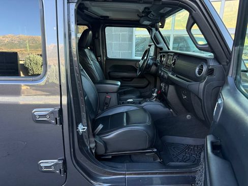 Used 2018 Jeep Wrangler Unlimited Sahara w/ Uconnect 4C Nav & Sound Group AWD/4WD image 45