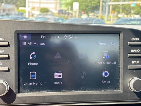 Used 2022 Hyundai Elantra SE w/ Preferred Accessory Package FWD image 12