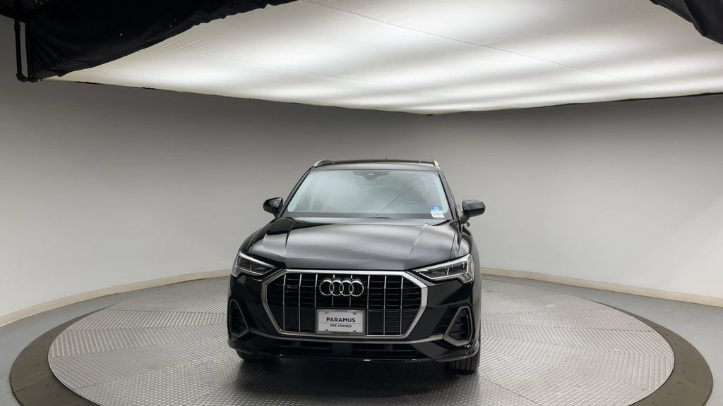 Used 2021 Audi Q3 2.0T Premium Plus w/ Premium Plus Package AWD/4WD image 7