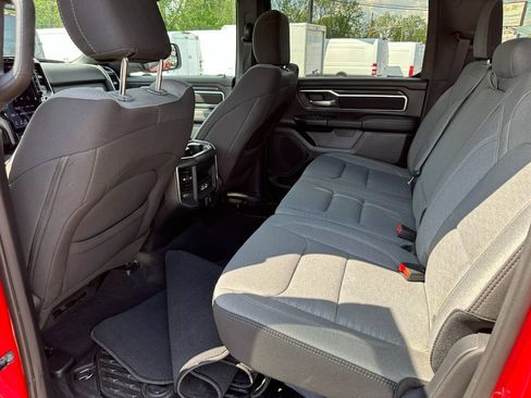 Used 2025 RAM 1500 Big Horn AWD/4WD image 12