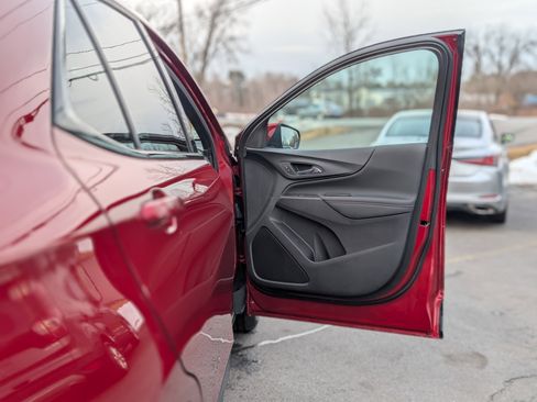 Used 2024 Chevrolet Equinox RS w/ LPO, Floor Liner Package image 46