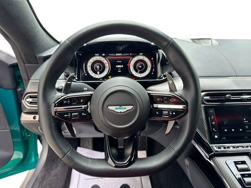 Used 2025 Aston Martin V8 Vantage Coupe image 14