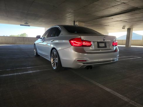 Used 2018 BMW 330e image 3