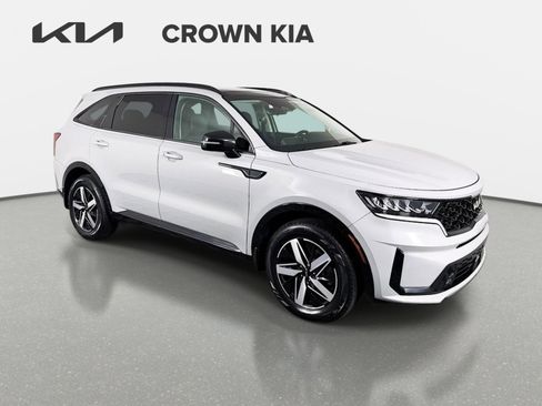 Certified 2022 Kia Sorento EX w/ Panoramic Sunroof Package FWD image 3