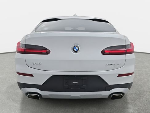 Used 2022 BMW X4 xDrive30i w/ Parking Assistance Package image 4