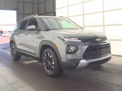 Used 2023 Chevrolet TrailBlazer LT w/ Convenience Package AWD/4WD image 4