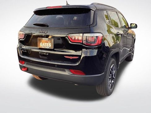Used 2024 Jeep Compass Trailhawk AWD/4WD image 9