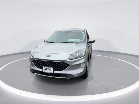 Used 2022 Ford Escape SEL image 3