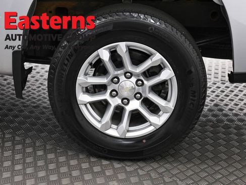 Used 2022 Chevrolet Silverado 1500 LT AWD/4WD image 35