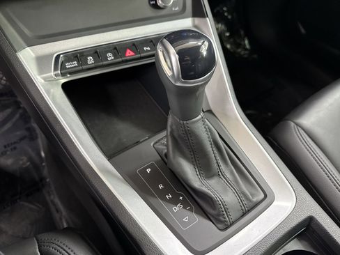 Used 2025 Audi Q3 2.0T Premium image 26