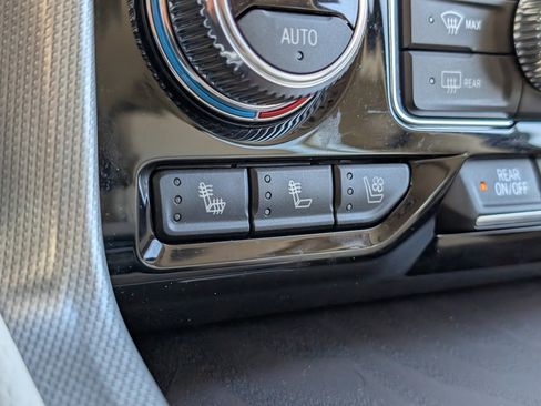 Used 2023 GMC Yukon Denali w/ Advanced Technology Package image 19