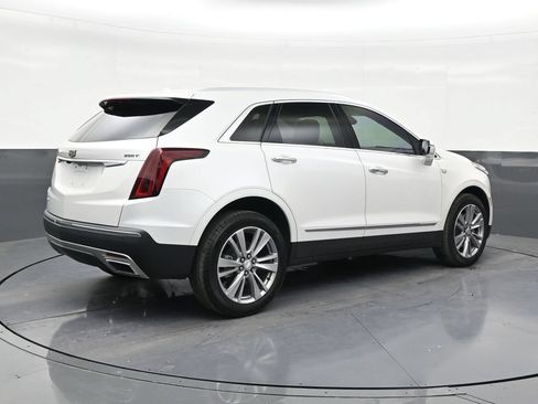 Used 2024 Cadillac XT5 Premium Luxury AWD/4WD image 5