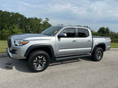 Certified 2021 Toyota Tacoma TRD Off-Road AWD/4WD image 2