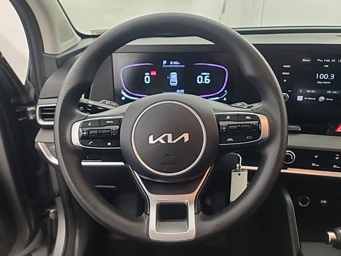Used 2025 Kia Sportage LX image 30