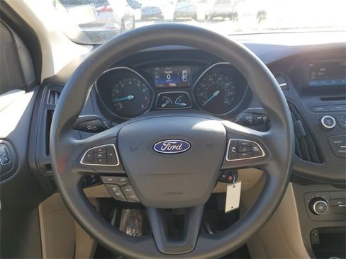 Used 2017 Ford Focus SE image 26