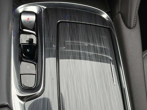 Used 2023 Buick Enclave Essence w/ Experience Buick Package FWD image 35