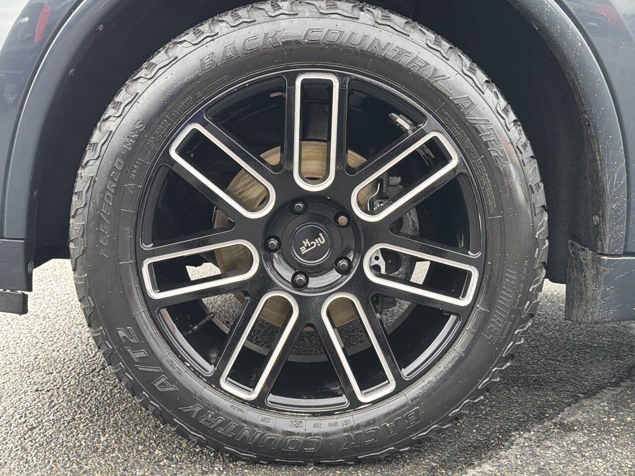 Used 2018 Dodge Durango GT AWD/4WD image 2