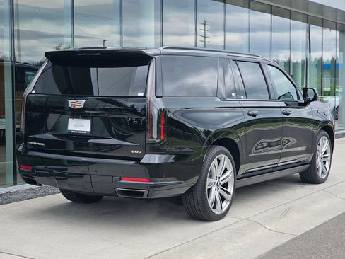 New 2026 Cadillac Escalade ESV Sport w/ Touring Package AWD/4WD image 5
