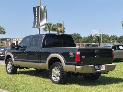 Used 2011 Ford F250 King Ranch w/ King Ranch w/Chrome Pkg AWD/4WD image 7