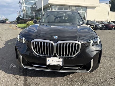 Used 2024 BMW X5 xDrive40i w/ Parking Assistance Package AWD/4WD image 14