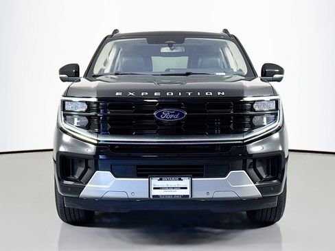 Used 2025 Ford Expedition Max Platinum AWD/4WD image 3