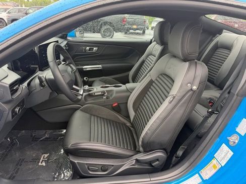 Used 2025 Ford Mustang GT w/ GT Performance Package RWD image 11