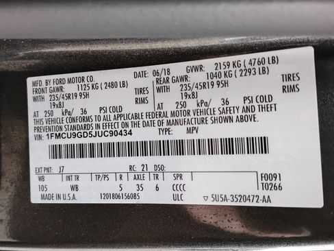 Used 2018 Ford Escape SE w/ Ford Safe & Smart Package image 39