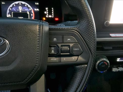 Used 2025 Toyota Tacoma SR AWD/4WD image 24