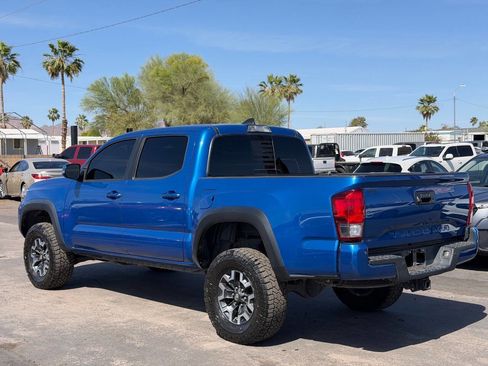 Used 2017 Toyota Tacoma TRD Off-Road w/ Premium & Technology Package AWD/4WD image 5