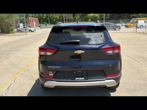 Used 2021 Chevrolet TrailBlazer LT w/ Convenience Package FWD image 29