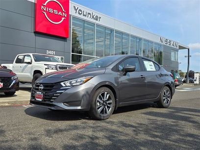 New 2025 Nissan Versa SV w/ Trunk Package